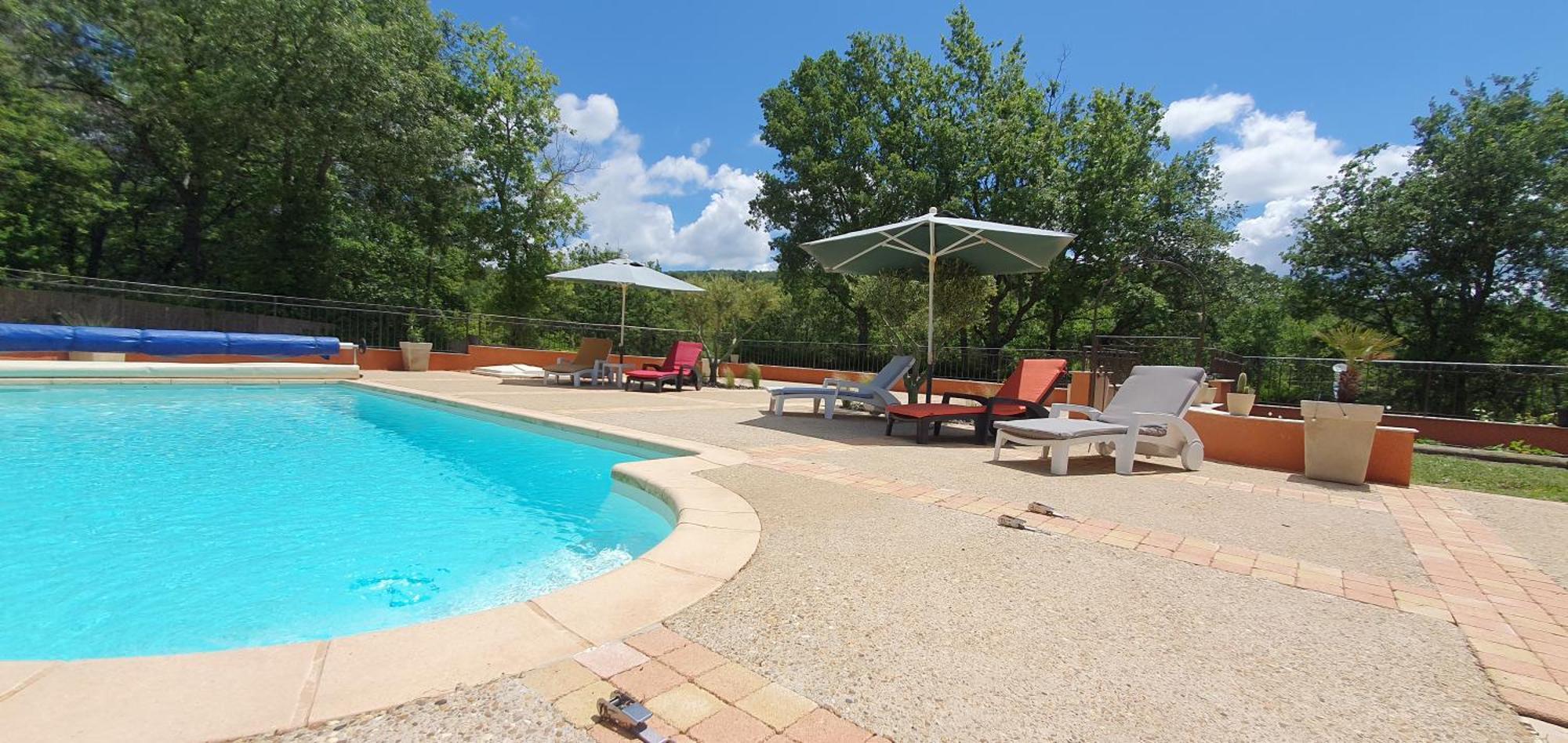 Вилла Maison Familiale Avec Piscine Et Boulodrome Dans Le Luberon Caseneuve Экстерьер фото